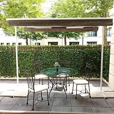 Confortable + سيري